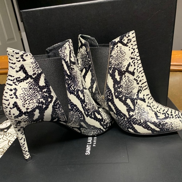 💕 Saint Laurent Half Calf Boots 💕 - Picture 7 of 9